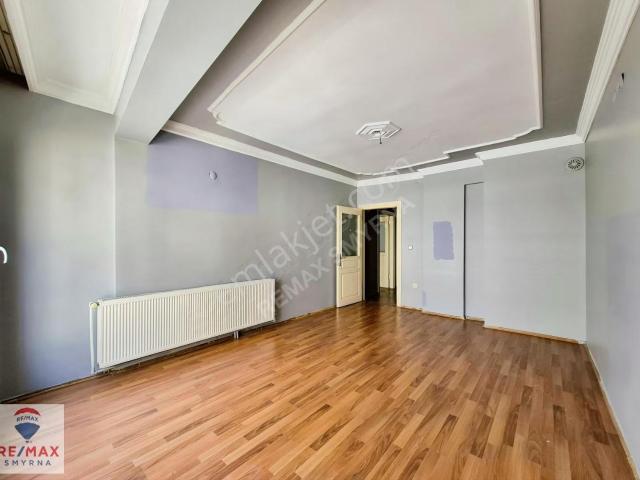 Karabağlar, İzmir içerisinde kiralık mülk