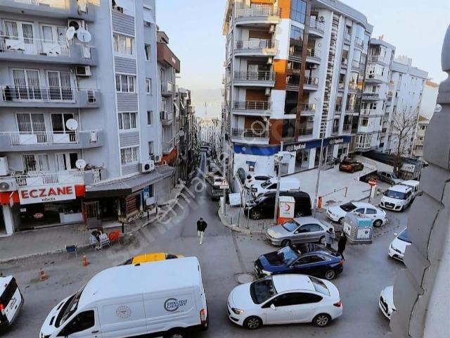 Karabağlar, İzmir içerisinde kiralık mülk