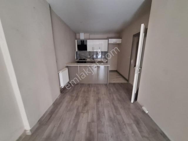 Karabağlar, İzmir içerisinde kiralık mülk