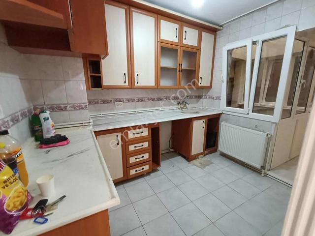 Karabağlar, İzmir içerisinde kiralık mülk
