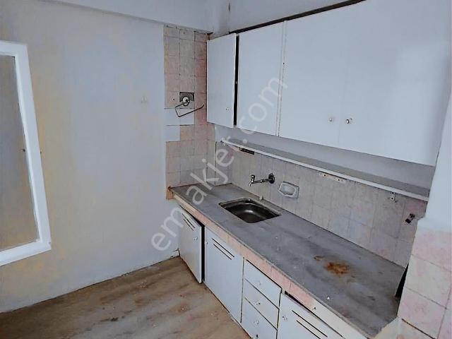 Karabağlar, İzmir içerisinde kiralık mülk