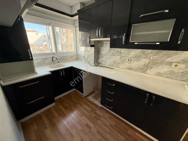 Yeşilyurt, Karabağlar içerisinde kiralık mülk