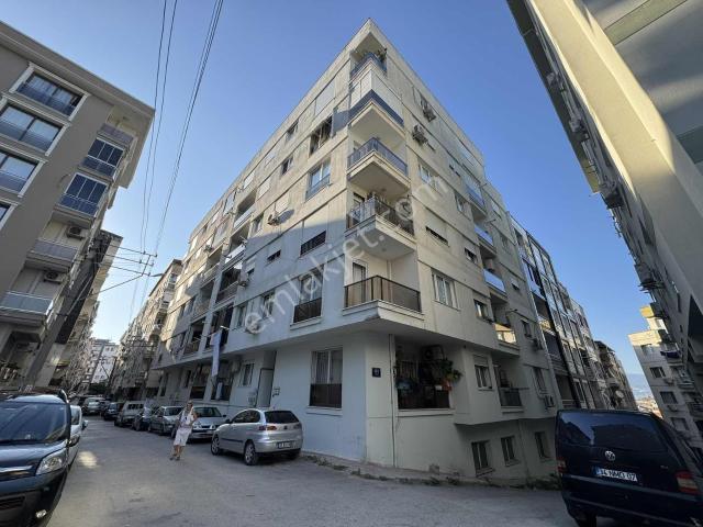 Karabağlar, İzmir içerisinde satılık mülk