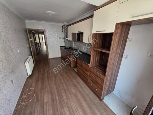 Karabağlar, İzmir içerisinde kiralık mülk