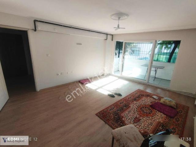 Karabağlar, İzmir içerisinde kiralık mülk