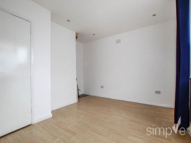 Apartment for rent in Yeading, Greater London