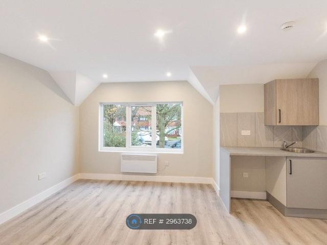 Apartment for rent in Yeading, Greater London