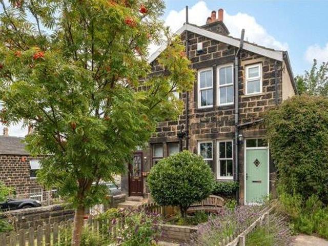 House for sale in Rufford Park, Yeadon