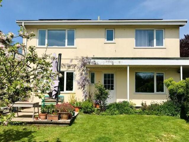 House for sale in Follaton, Strode