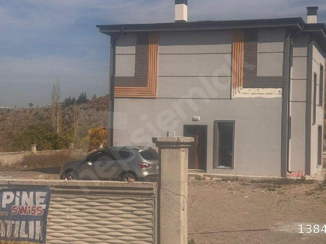 Yediağaç Mahallesi, Hacılar içerisinde satılık Villa