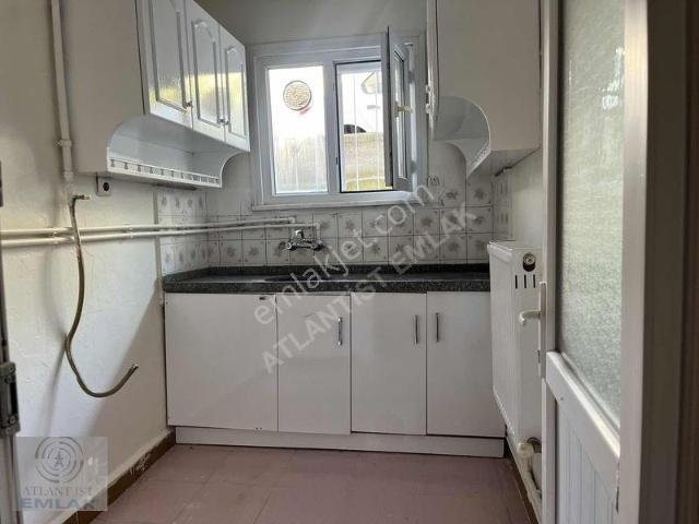 Ataşehir, İstanbul içerisinde kiralık mülk