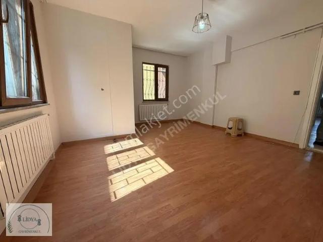 Ataşehir, İstanbul içerisinde kiralık mülk