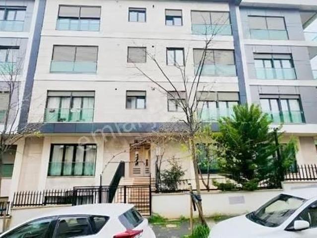 Kadiköy, İstanbul içerisinde kiralık mülk