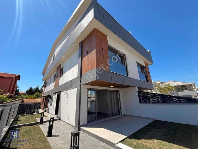 Aliağa, İzmir içerisinde satılık Villa