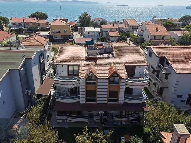 Aliağa, İzmir içerisinde satılık Villa