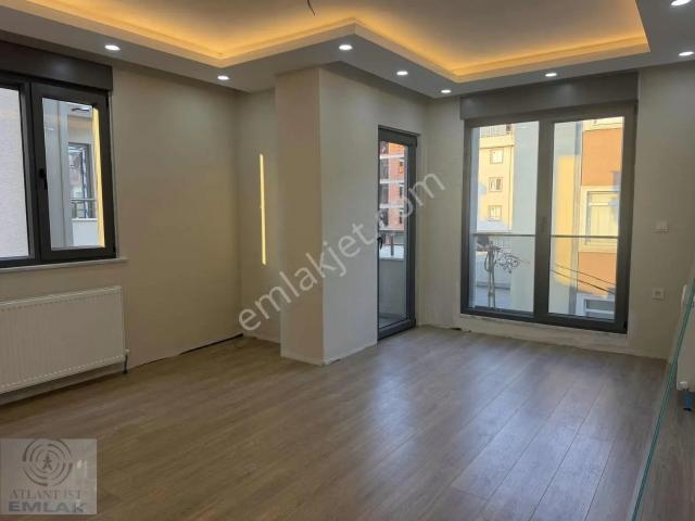 Ataşehir, İstanbul içerisinde kiralık mülk