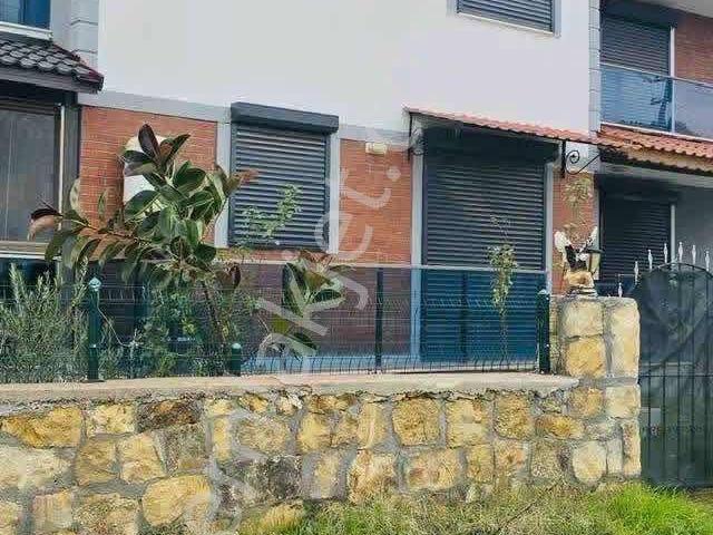 Foça, İzmir içerisinde kiralık Villa