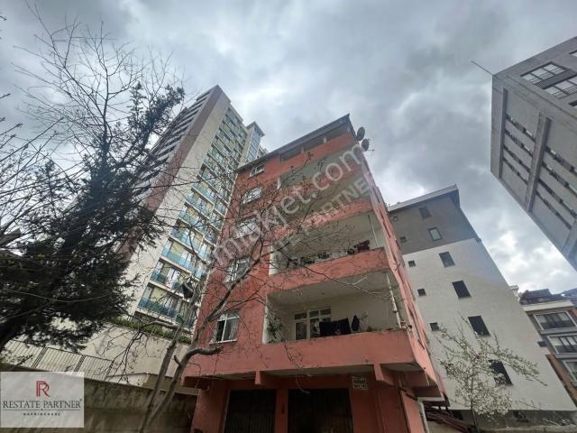 Ataşehir, İstanbul içerisinde kiralık mülk