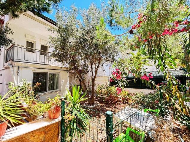 Fatih Mahallesi, Foça içerisinde satılık Villa
