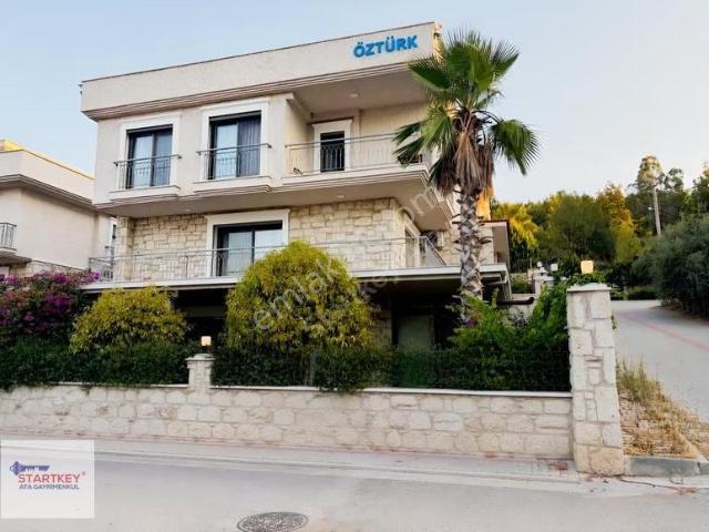 Foça, İzmir içerisinde satılık Villa