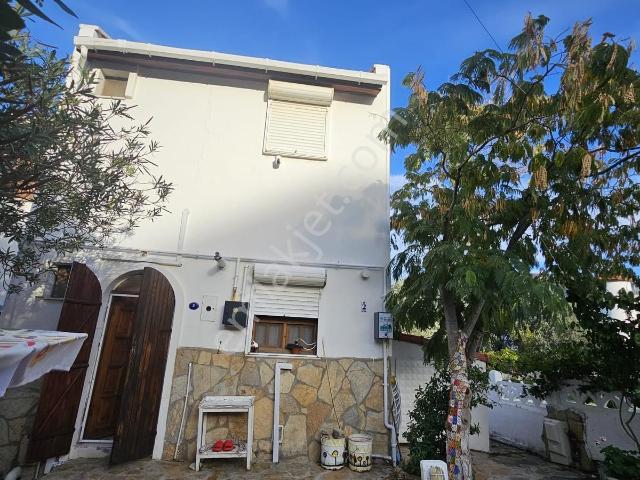 Foça, İzmir içerisinde satılık Villa