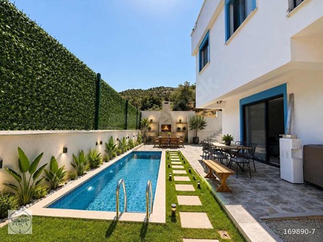 Foça, İzmir içerisinde satılık Villa