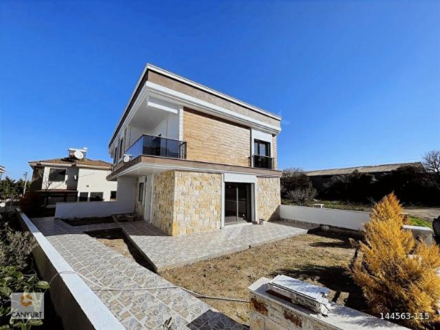 Foça, İzmir içerisinde satılık Villa