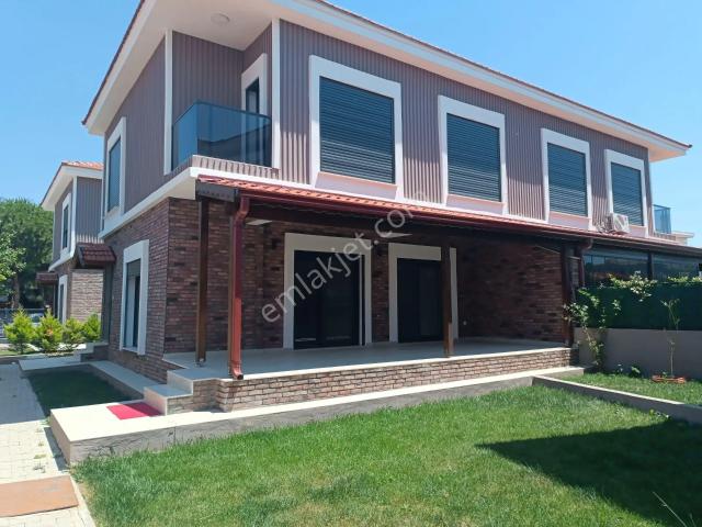 Foça, İzmir içerisinde satılık Villa