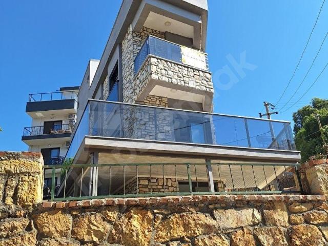 Foça, İzmir içerisinde satılık Villa