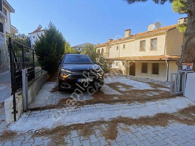 Foça, İzmir içerisinde satılık Villa