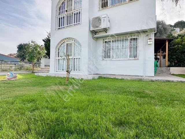 Foça, İzmir içerisinde satılık Villa