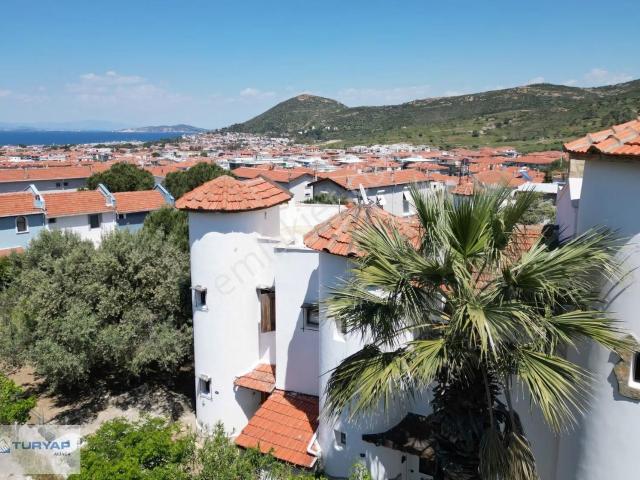 Foça, İzmir içerisinde kiralık Villa