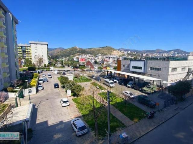Karşiyaka, İzmir içerisinde satılık mülk
