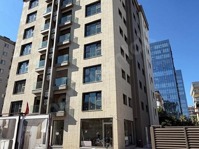 Bayrakli, İzmir içerisinde satılık Dükkan