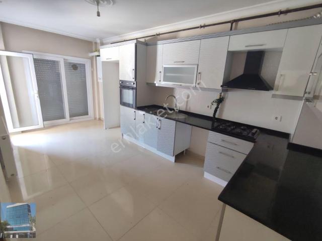 Bayrakli, İzmir içerisinde satılık mülk