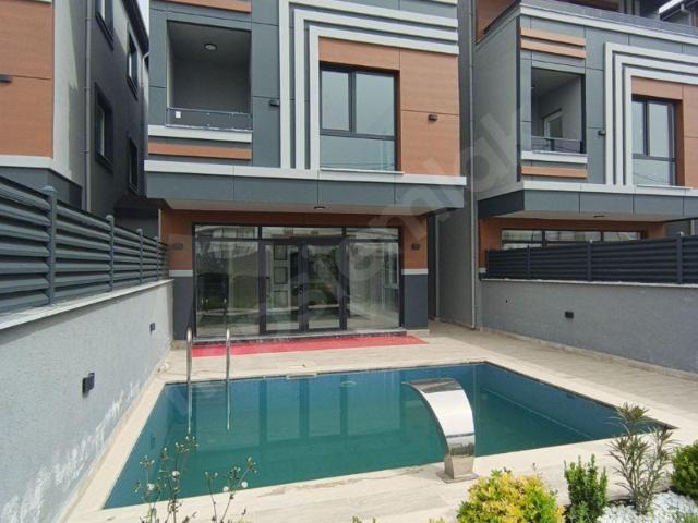 Yeniçiftlik Mahallesi, Marmaraereğlisi içerisinde satılık Villa