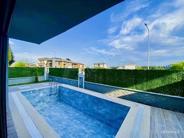 Döşemealti, Antalya içerisinde satılık Villa
