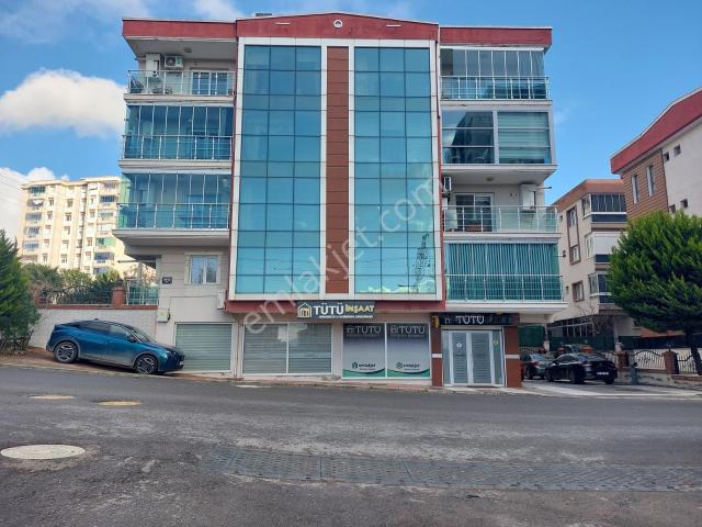 Buca, İzmir içerisinde satılık mülk