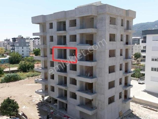 Kum, Finike içerisinde satılık mülk