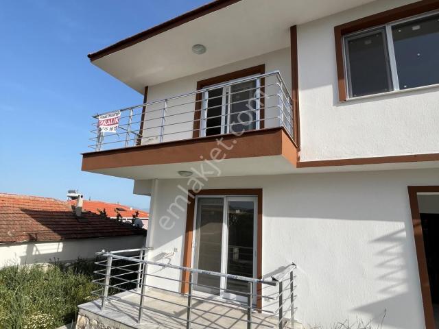 Foça, İzmir içerisinde kiralık mülk