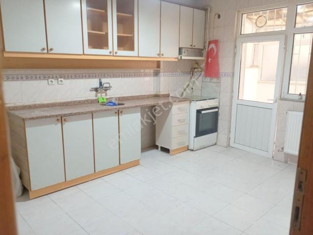 Yenibosna Merkez Mahallesi, Bahçelievler içerisinde kiralık mülk