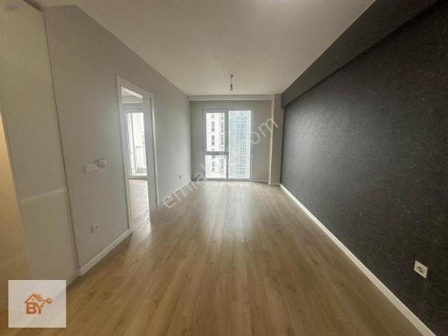 Yenibosna Merkez Mahallesi, Bahçelievler içerisinde kiralık mülk