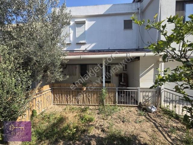 Fatih Mahallesi, Foça içerisinde satılık Villa