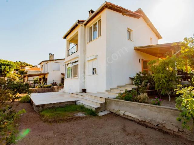 Foça, İzmir içerisinde satılık Villa