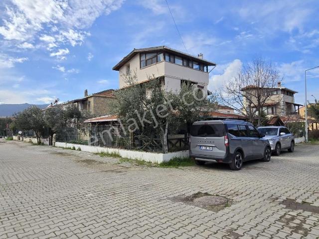 Foça, İzmir içerisinde satılık Villa