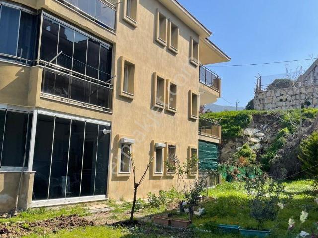 Foça, İzmir içerisinde kiralık mülk