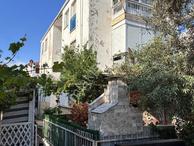 Foça, İzmir içerisinde satılık mülk
