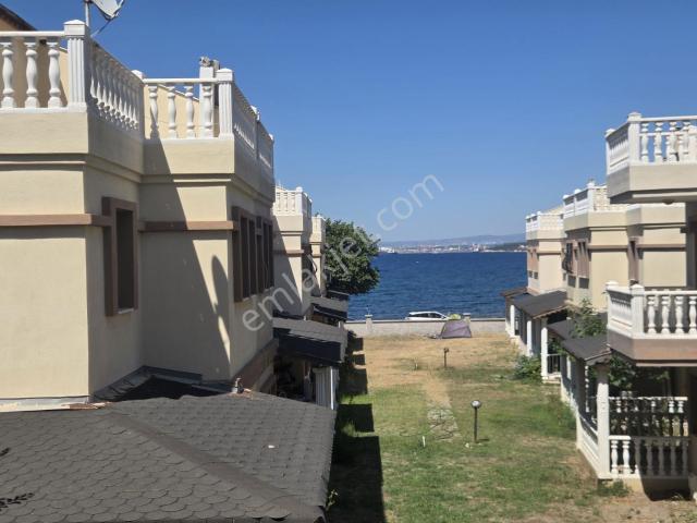 Foça, İzmir içerisinde kiralık Villa