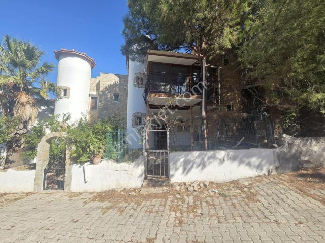 Koca Mehmetler Mahallesi, Foça içerisinde satılık Villa