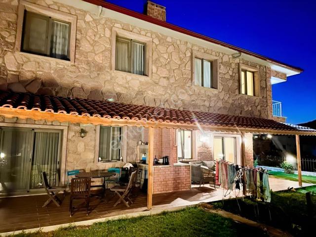 Foça, İzmir içerisinde satılık Villa